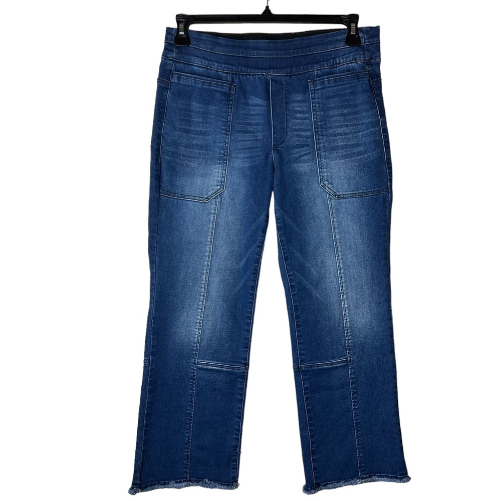 Wit & Wisdom Pull on Glider Kick Flare Eyelash hem Jeans Size 8